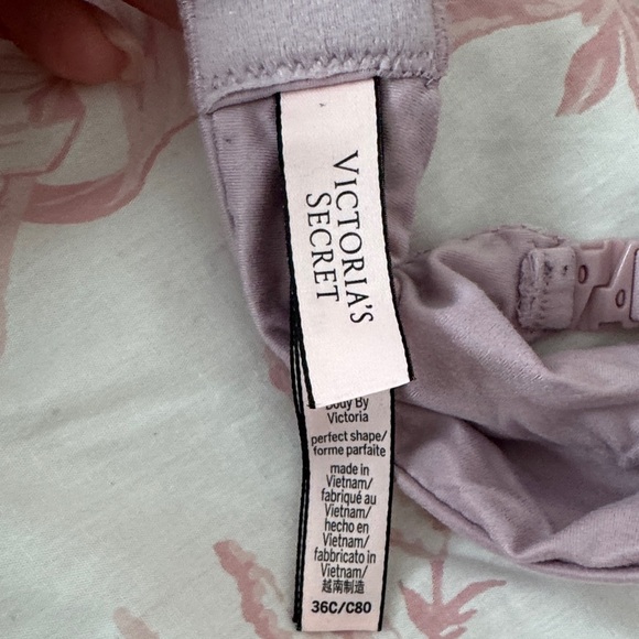 Victoria's Secret Lace Body By Victoria Bra in Lavender - Picture 2 of 9